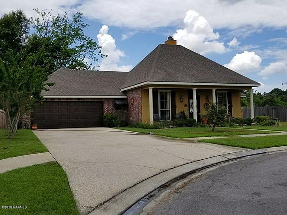 3rd image of 207 Clear Lake Dr
