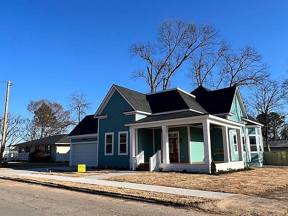 2nd image of 307 E Center Ave