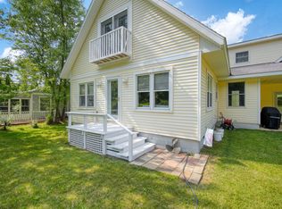 122 Channel Dr, Brooklyn, MI 49230