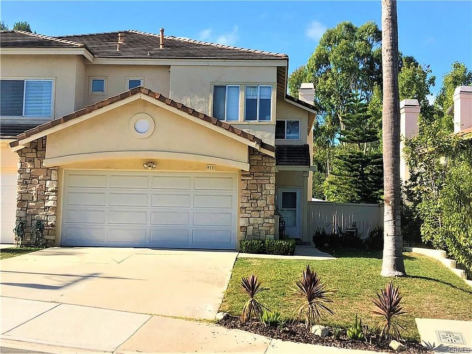 1st image of 971 S Flintridge Way