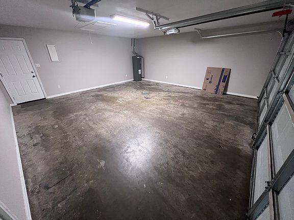 5th image of 1202 University Dr