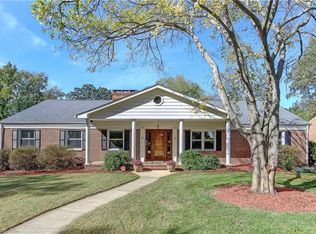 105 Knollwood Dr, Greensboro, NC 27403