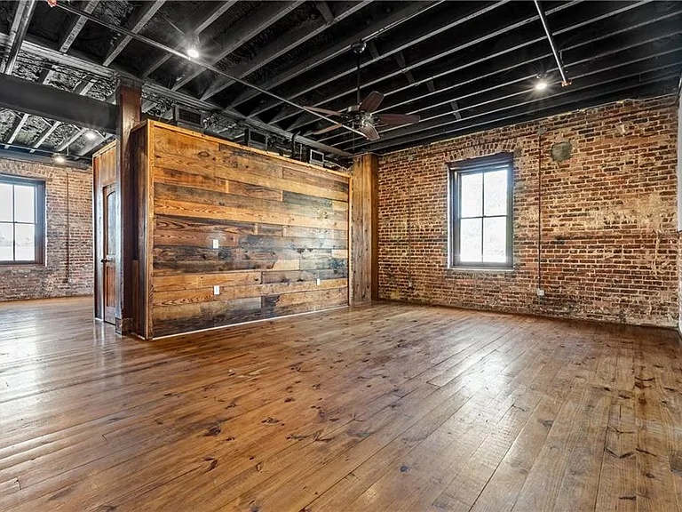 558 Saint Francis St #2D — Photo 3