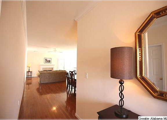 3rd image of 1009 Castlemaine Trl
