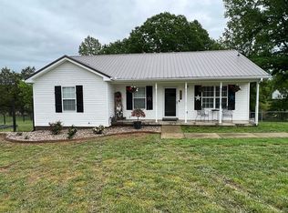1939 Old County Hse Rd, White Bluff, TN 37187