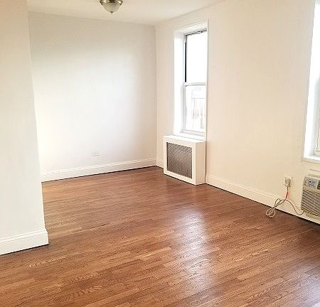 3rd image of 51-33 Goldsmith St #7E