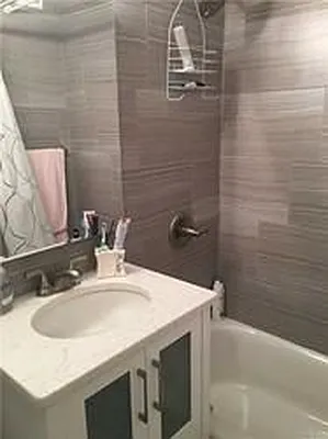 Sold by AAA Young Shuen Realty Inc. | media 6