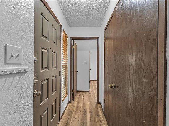 4th image of 8713 Pineridge Dr