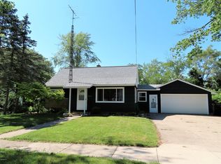 2989 Roosevelt Rd, Muskegon, MI 49441