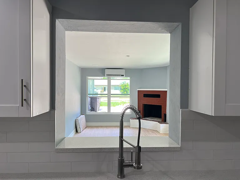 2148 Aldridge Ave — Photo 11