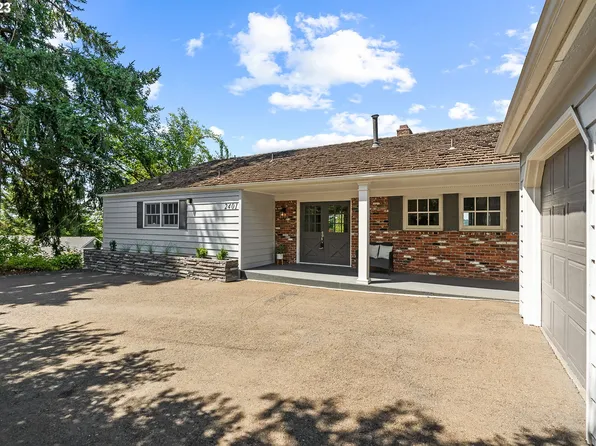 2401 Mayors Ln, Lake Oswego, OR 97034