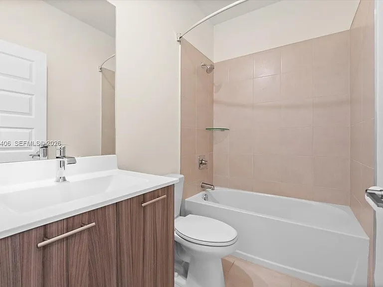 4746 NW 83rd Pkwy — Photo 23
