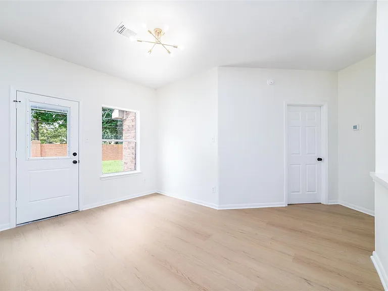 5034 Forest Sage Ln — Photo 11