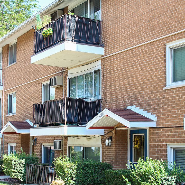 1st image of 6111 W 64th Pl APT 3