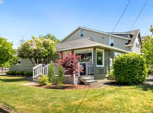 8710 SE Hawthorne Blvd, Portland, OR 97216