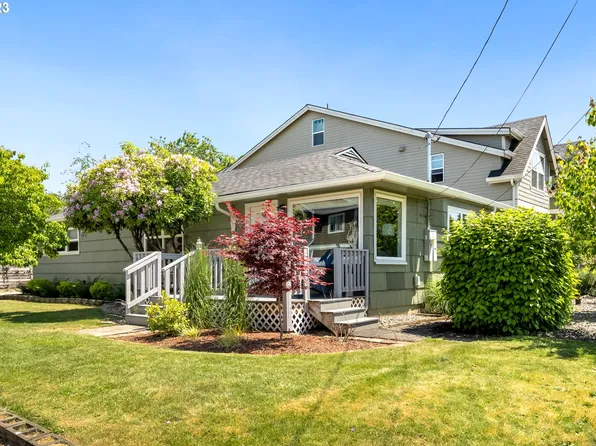 8710 SE Hawthorne Blvd, Portland, OR 97216