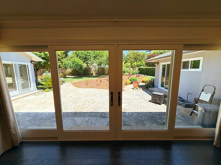 Huge luxury sliding door to backyard in living room
