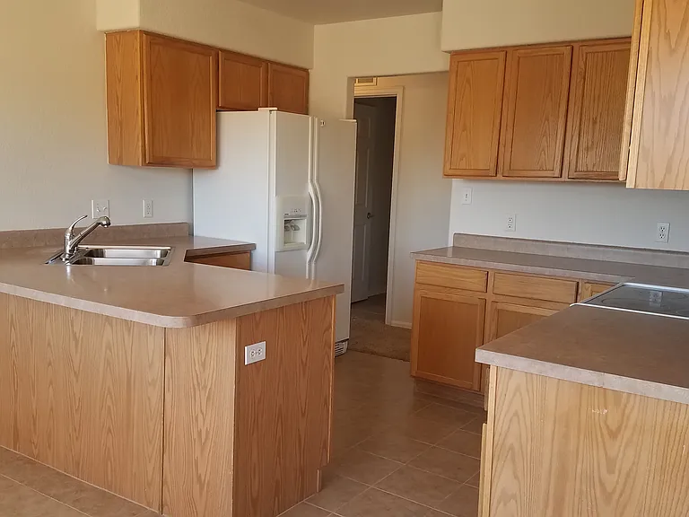 438 Mountainside Ln — Photo 10
