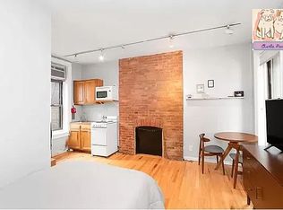 270 Bleecker St #1A, New York, NY 10014