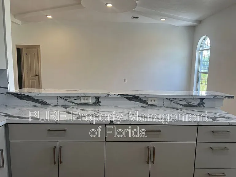 14232 SW 8th Ave — Photo 23