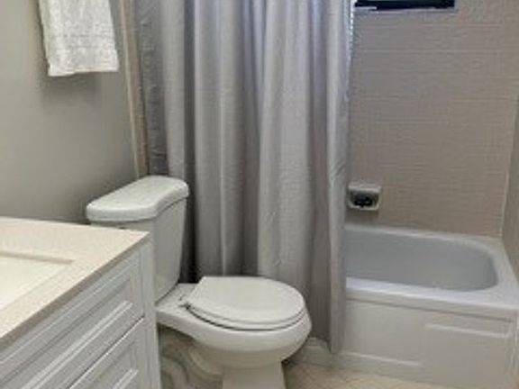3rd image of 3300 Fox Chase Cir N APT 217