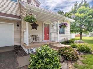 9240 Swallow Cir, Monticello, MN 55362