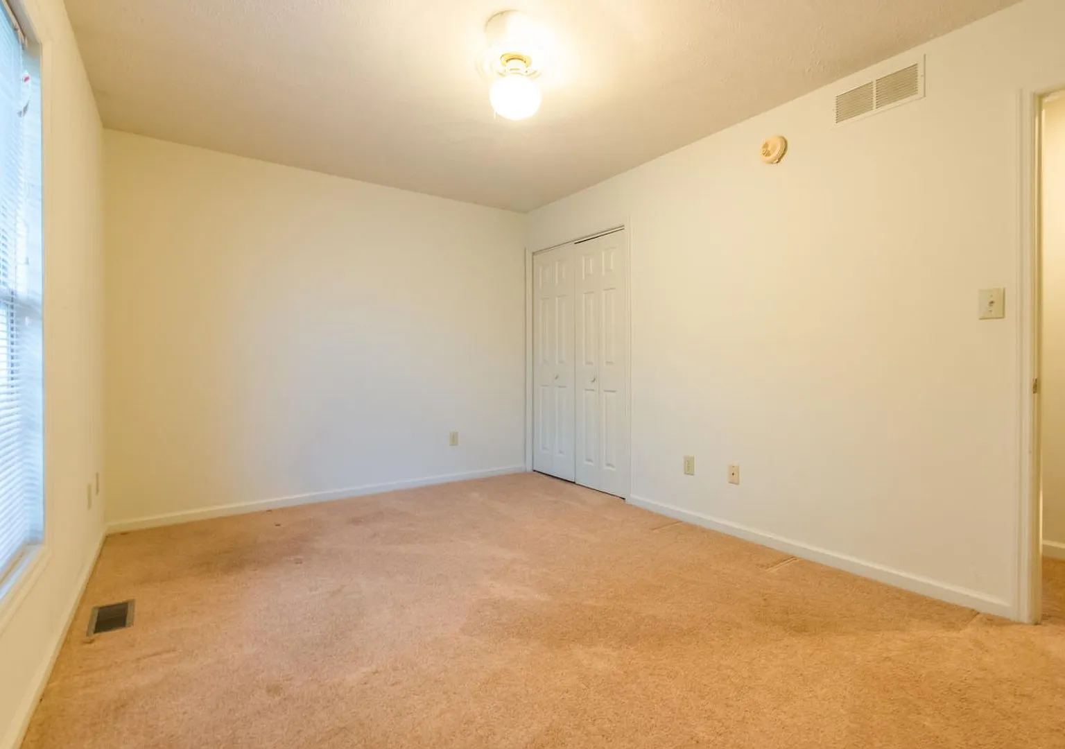 730 Sherwood Hills Dr. 2 Bed/1.5 Bath Townhome — Photo 4