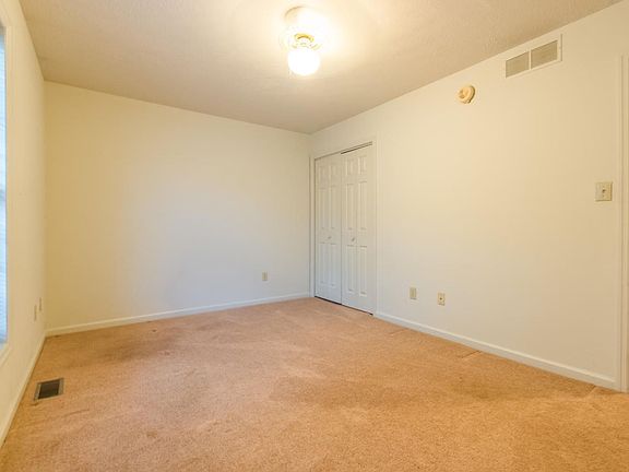 4th image of 730 E Sherwood Hills Dr
