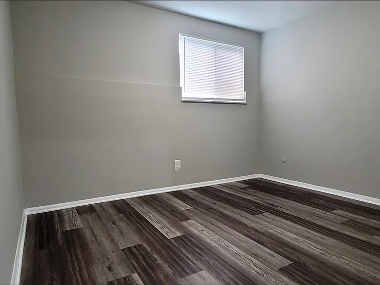 Flowerdale Apartments — Photo 17
