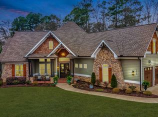 114 Quail Run Dr, Calhoun, GA 30701