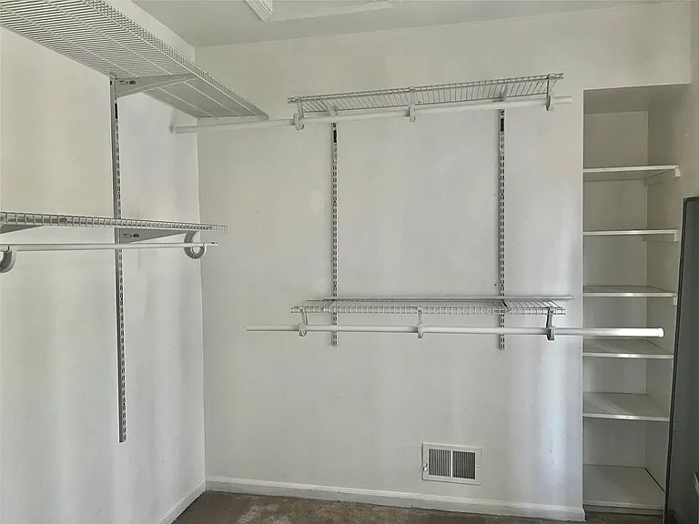 6330 Odessa Dr — Photo 14