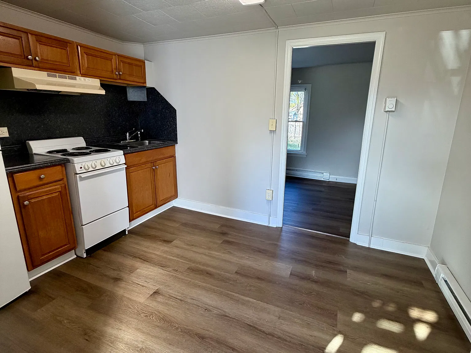 1 bed, 800 sqft, $850 — Photo 2