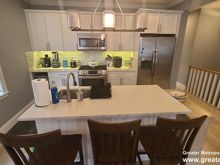23 Winfield St #3 — Photo 3