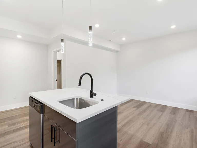 2326-28 N 9th St #201 — Photo 3