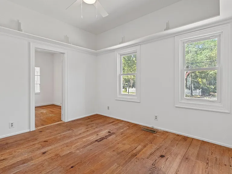 2250 Myrtle Ave — Photo 22