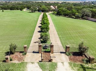 594 Stevens Ln, Mc Gregor, TX 76657