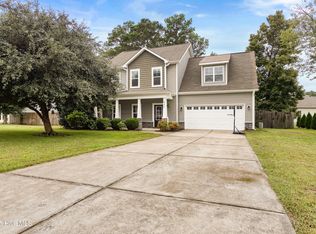 212 Wintergreen Ln, Hubert, NC 28539