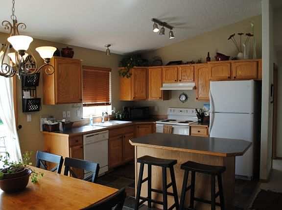 3rd image of 454 N Blandwood Ct