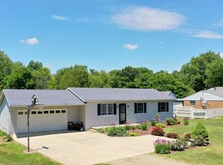 5609 S Pitchin Rd, Springfield, OH 45502