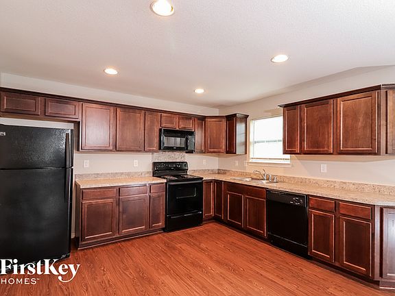 4th image of 15622 Gatsby Ln