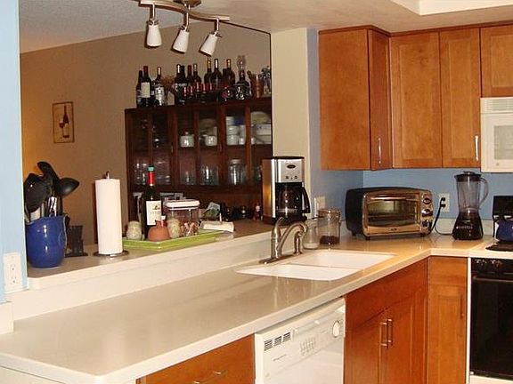 3rd image of 2618 Cove Cay Dr Unit 108
