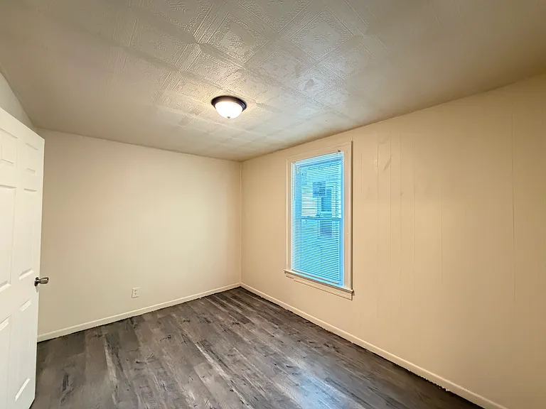 67 Barton St #2 — Photo 25