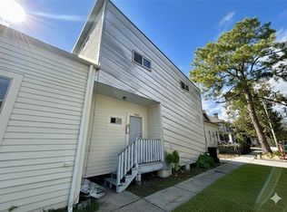 1942 Fern St, New Orleans, LA 70118