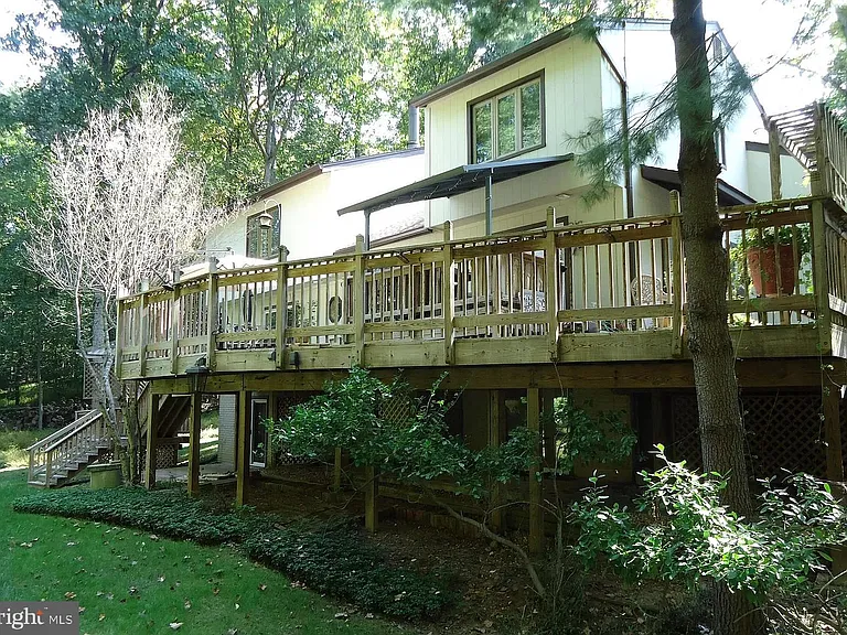 11696 Fox Glen Dr — Photo 46
