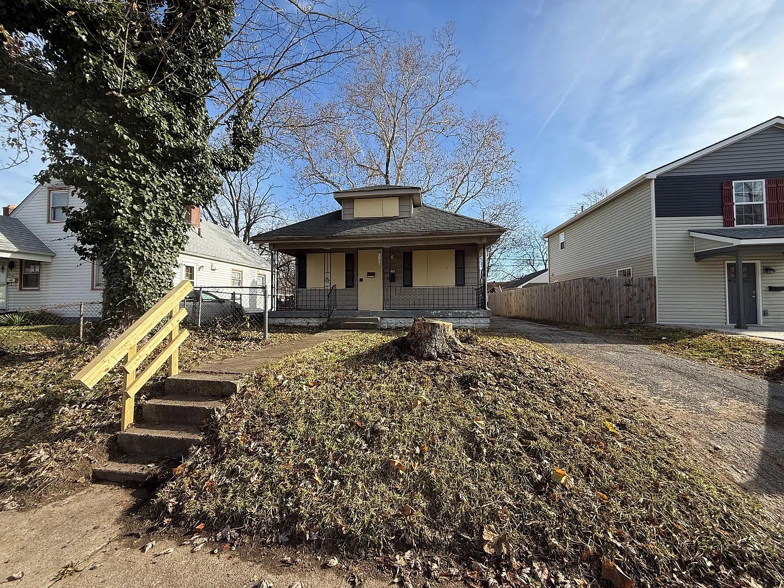 2320 Hamilton Ave photo 1