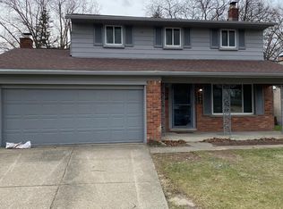 1930 Wilshire St, Westland, MI 48186