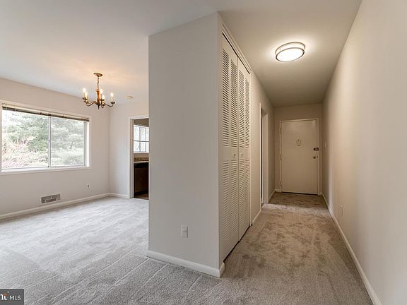2nd image of 10624 Montrose Ave APT 204