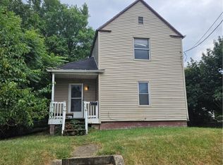 2002 Penn Pl NE, Canton, OH 44704