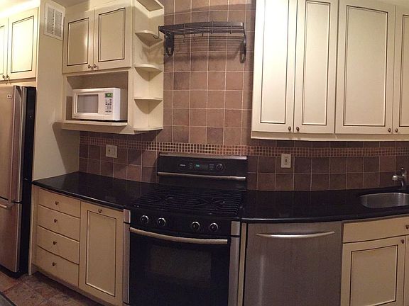 4th image of 425 E 54th St #5P