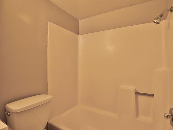 4th image of 6738 N 55th Ave APT 1